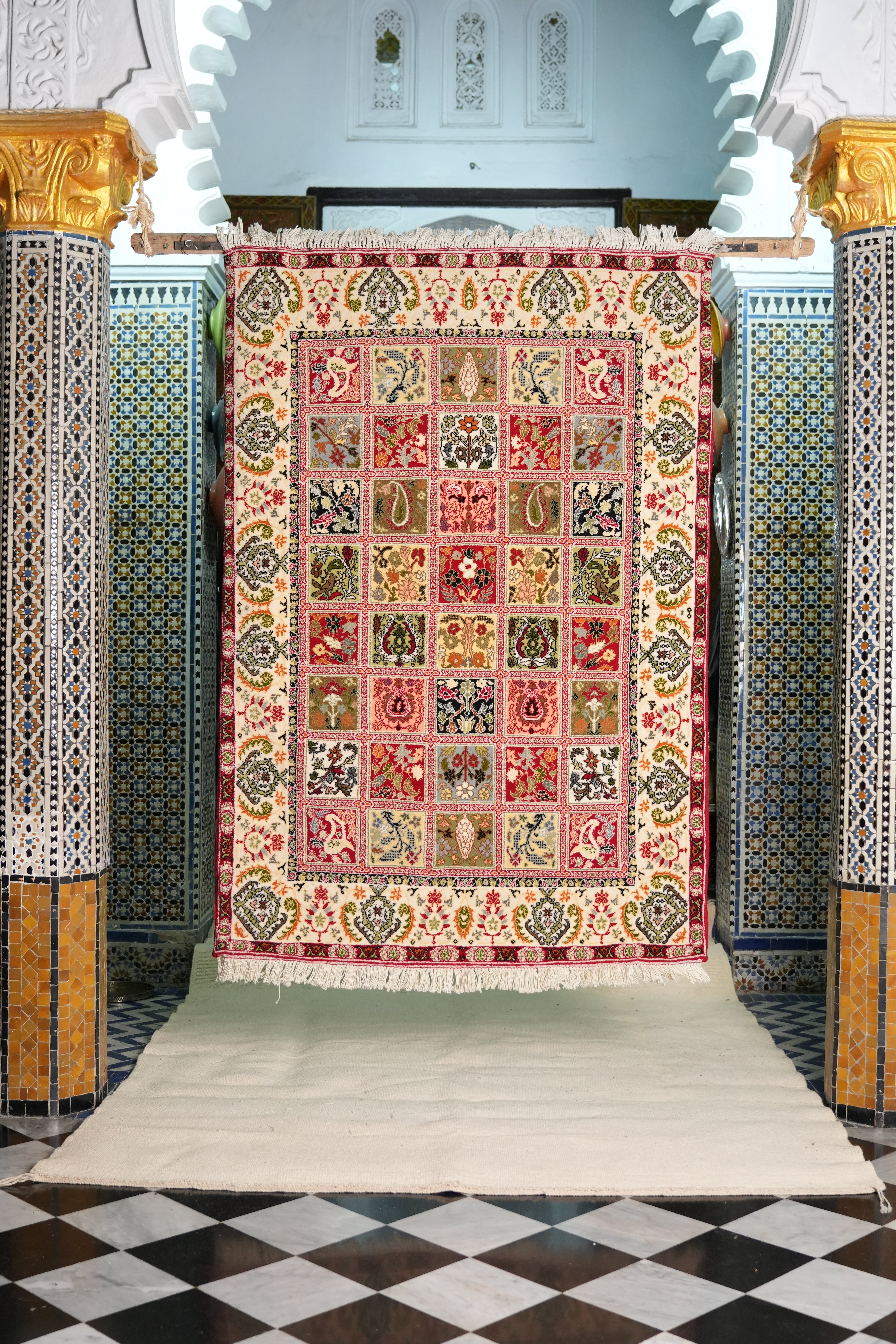 Lobna Extra Royal Rug