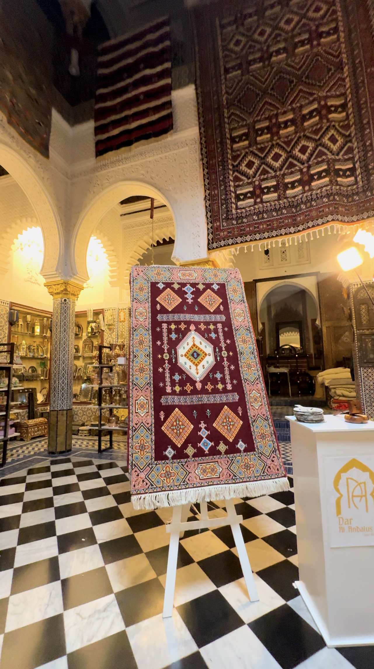 Royal handwoven diamond red rug