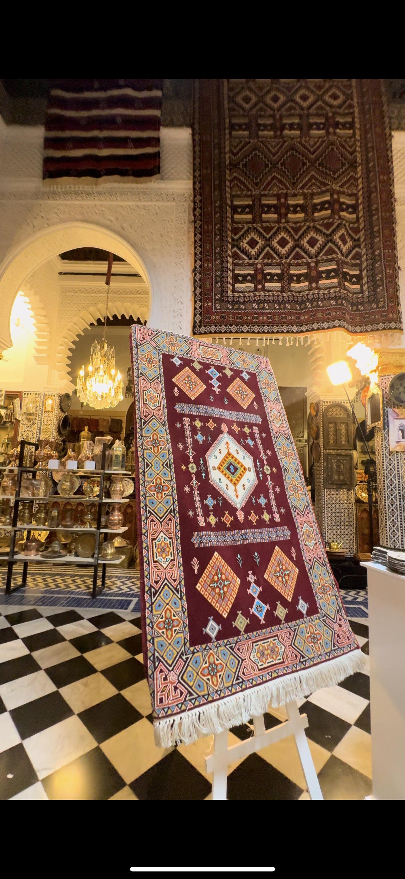 Royal handwoven diamond red rug
