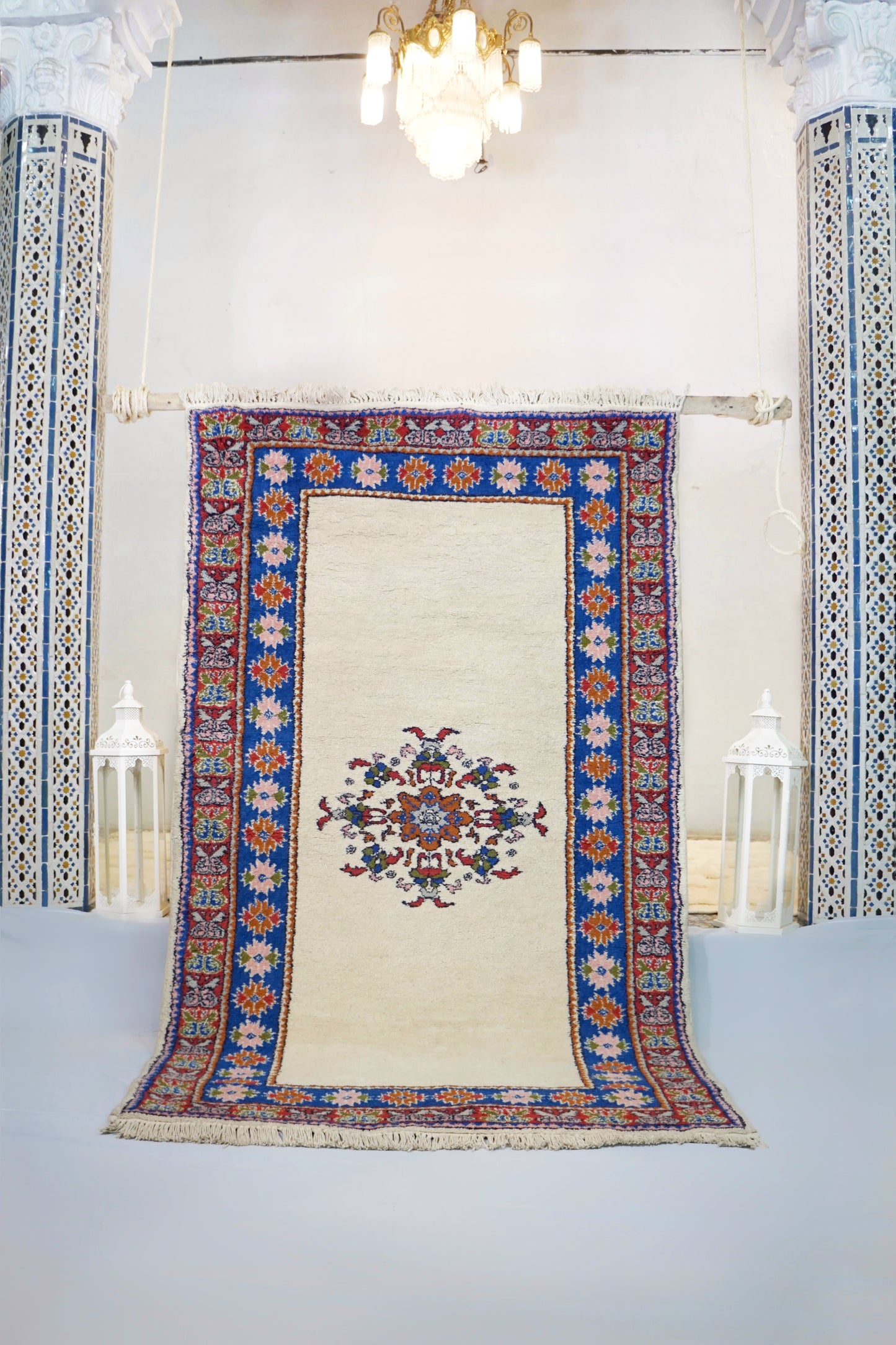 Extra Royal White rug