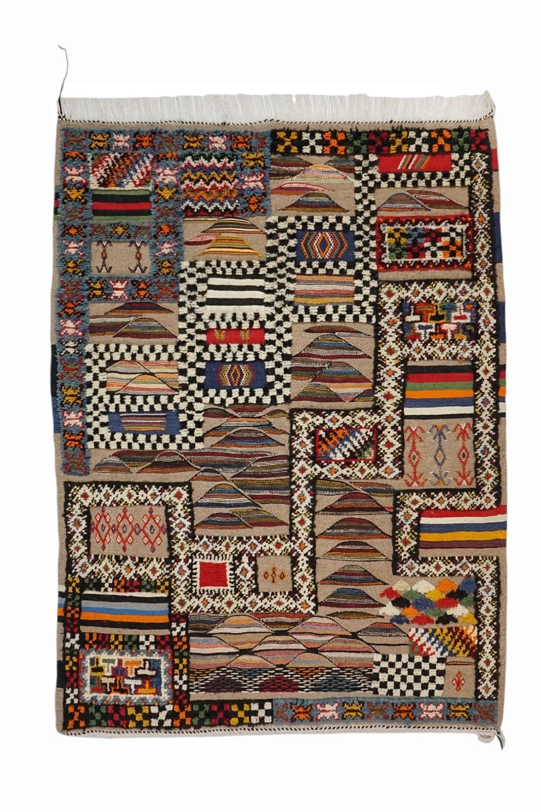 Blanca-ait ougharda rug